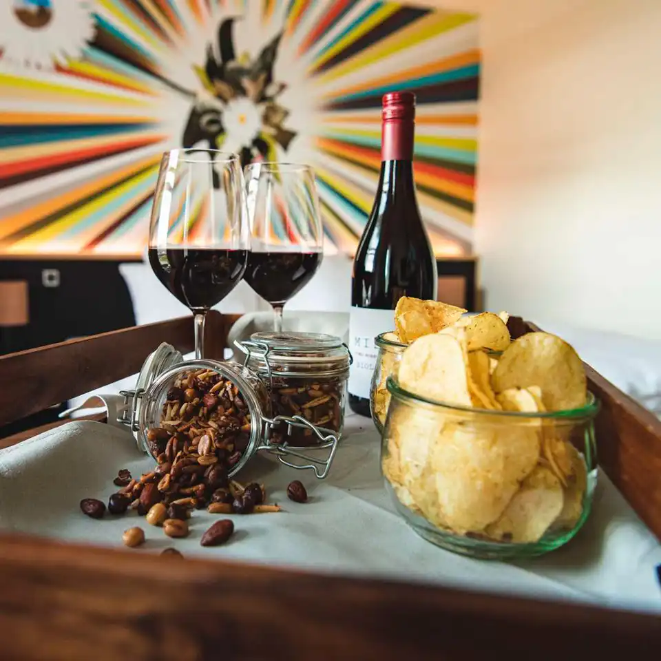 Vistfrøðiligt vín & snacks